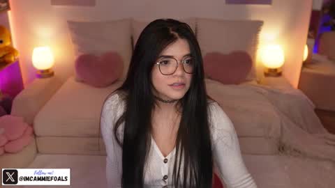 Snapshot of cammiefoalss chatting on February 17, 2026, 5:41 pm Lets reach 200 thumbs up online show from February 17, 2026, 5:41 pm