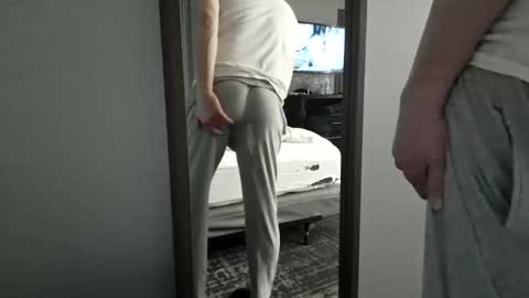 Snapshot of cammyman6900 chatting on March 4, 2026, 12:27 am cammyman6900 online show from March 4, 2026, 12:27 am