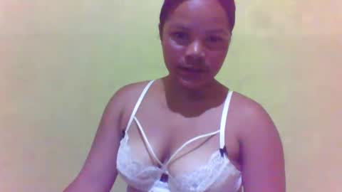 camyh09 online show from November 29, 2025, 7:44 am
