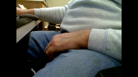 Snapshot of can1cum4u chatting on January 3, 2025, 9:15 pm can1cum4u online show from January 3, 2025, 9:15 pm