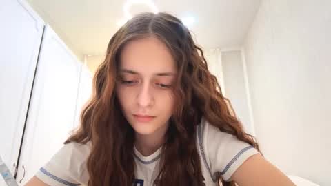 Anna  online show from January 16, 2026, 7:56 am