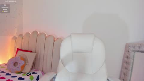 Snapshot of candase_ chatting on January 14, 2025, 9:30 pm Candase online show from January 14, 2025, 9:30 pm