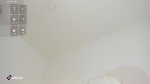 Snapshot of candase_ chatting on January 29, 2025, 11:14 pm Candase online show from January 29, 2025, 11:14 pm