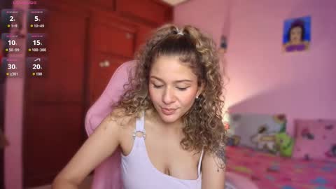 Snapshot of candase_ chatting on October 13, 2025, 7:47 pm Candase online show from October 13, 2025, 7:47 pm