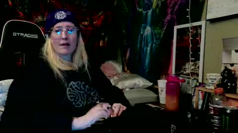 Candi online show from June 11, 2026, 3:04 am