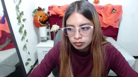 candy_antonella390 online show from October 22, 2025, 7:35 pm