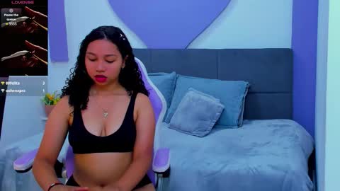 Snapshot of candy_brunette_18 chatting on October 19, 2025, 6:41 pm Candy online show from October 19, 2025, 6:41 pm