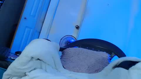 Snapshot of candy_cumyy1 chatting on January 30, 2025, 11:22 am candy_cumyy1 online show from January 30, 2025, 11:22 am