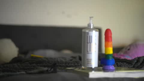 Snapshot of candy_girls_4_u chatting on December 2, 2025, 9:47 am ExtraCandy online show from December 2, 2025, 9:47 am