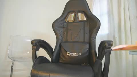 Nickol online show from February 2, 2026, 9:35 pm