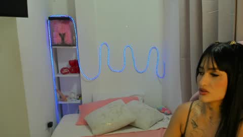 candy_kitty7343 online show from May 31, 2026, 4:42 am