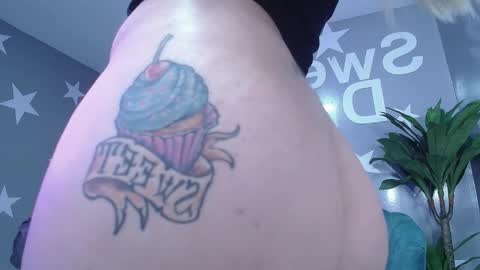 Snapshot of candy_kush_a chatting on October 10, 2025, 11:04 pm candy_kush_a online show from October 10, 2025, 11:04 pm