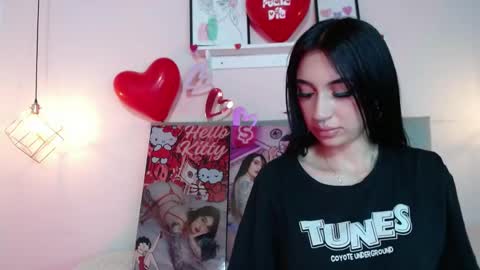 Leila  online show from February 19, 2025, 7:48 pm