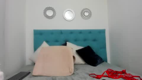 liss sophia online show from October 26, 2025, 12:05 am