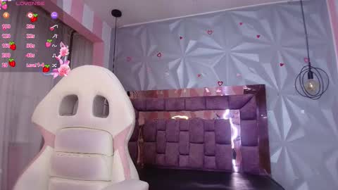 Ania online show from September 16, 2025, 11:11 am