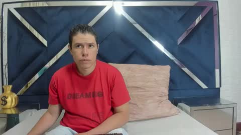 candyandsteven online show from September 14, 2025, 2:33 am