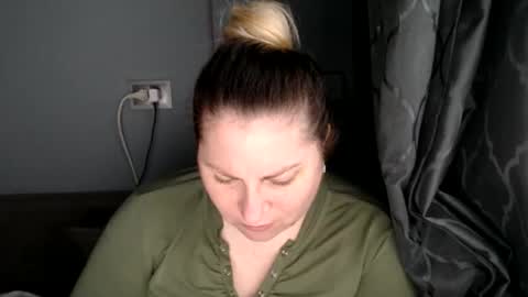 Laura online show from November 12, 2025, 8:04 am