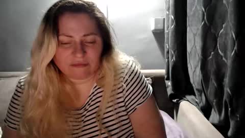 Laura online show from February 3, 2026, 2:53 am