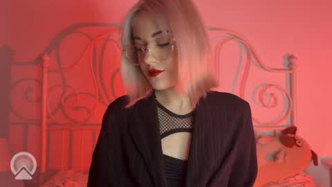 You can call me HH online show from September 17, 2025, 7:26 pm