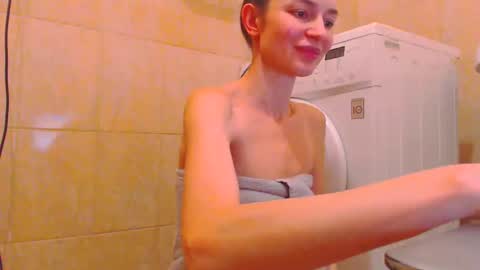 CANDYJESx online show from January 25, 2025, 5:51 pm