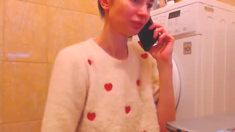 CANDYJESx online show from February 7, 2025, 9:37 am