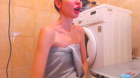 CANDYJESx online show from February 25, 2025, 9:09 am