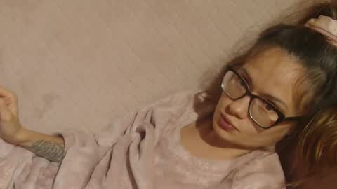 say meow and send tip  online show from November 10, 2025, 7:02 pm