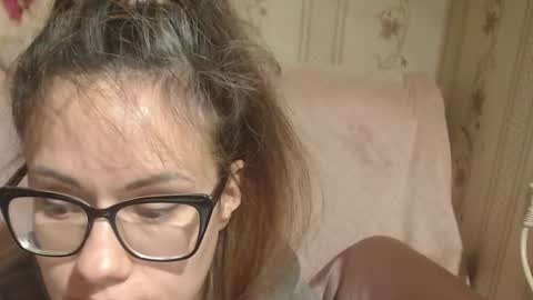 say meow and send tip  online show from November 19, 2025, 1:55 pm