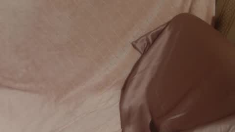 say meow and send tip  online show from February 3, 2026, 6:40 am