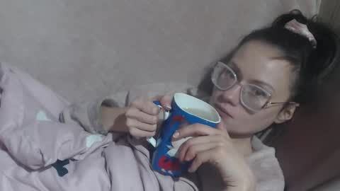 say meow and send tip  online show from March 4, 2026, 10:27 pm