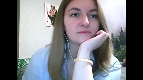 Daisy online show from March 11, 2025, 9:26 pm