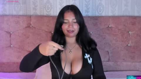 Candys Victoria online show from May 13, 2026, 4:32 am