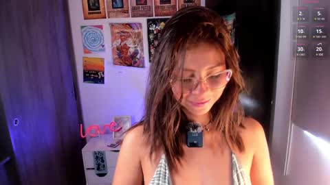 Camilla online show from February 4, 2025, 5:12 pm