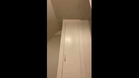     online show from December 15, 2024, 5:31 pm