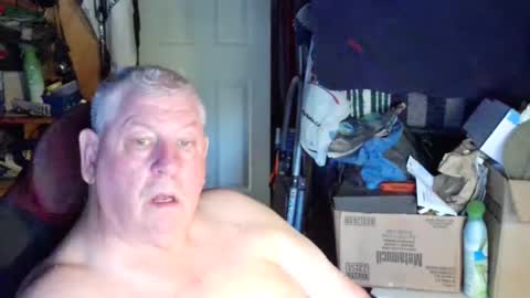 canoelicker69 online show from September 19, 2025, 7:47 pm