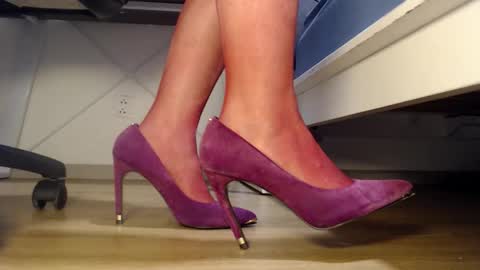 Miss Di online show from October 4, 2025, 2:59 pm