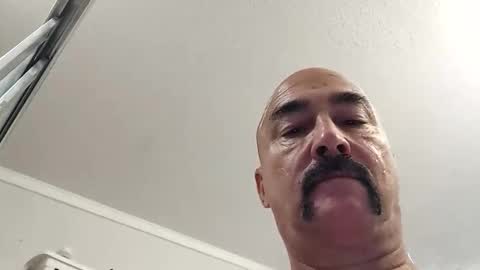 Captain Eros online show from October 31, 2025, 1:23 pm