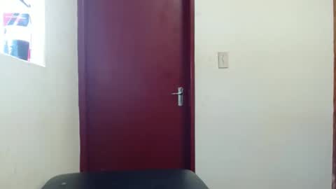 fifi online show from November 17, 2025, 11:16 am