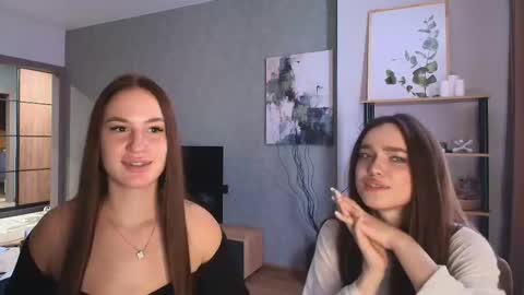 caressyourself online show from November 21, 2025, 8:24 am