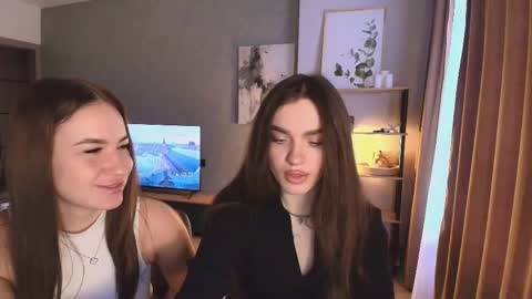 caressyourself online show from November 30, 2025, 5:22 am