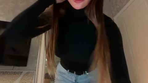caressysiren online show from May 10, 2026, 10:48 pm