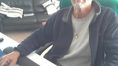 Snapshot of cargo69 chatting on October 19, 2025, 11:44 am cargo69 online show from October 19, 2025, 11:44 am