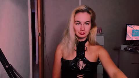 Carin online show from September 16, 2025, 8:43 pm