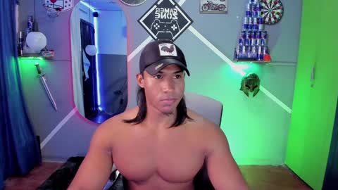 Snapshot of carl_smithh chatting on January 14, 2025, 8:09 am Carl online show from January 14, 2025, 8:09 am