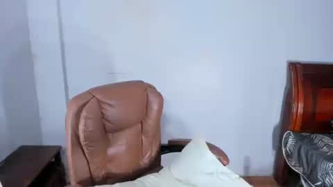 carla_bigcock09 online show from March 28, 2026, 9:47 pm