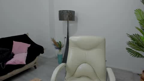 carla_shine online show from January 11, 2026, 5:23 am