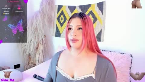 Snapshot of carla_wet18 chatting on February 26, 2025, 4:47 am Carla Wet18 online show from February 26, 2025, 4:47 am