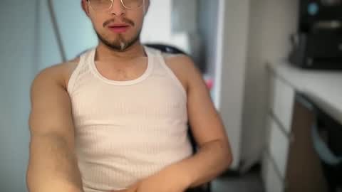 carlcarlinches4 online show from September 20, 2025, 2:18 pm