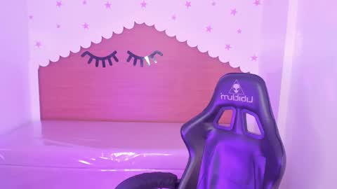 CARLYE   online show from September 13, 2025, 3:06 am