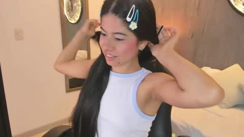 C A R L I N A online show from April 16, 2026, 9:50 pm